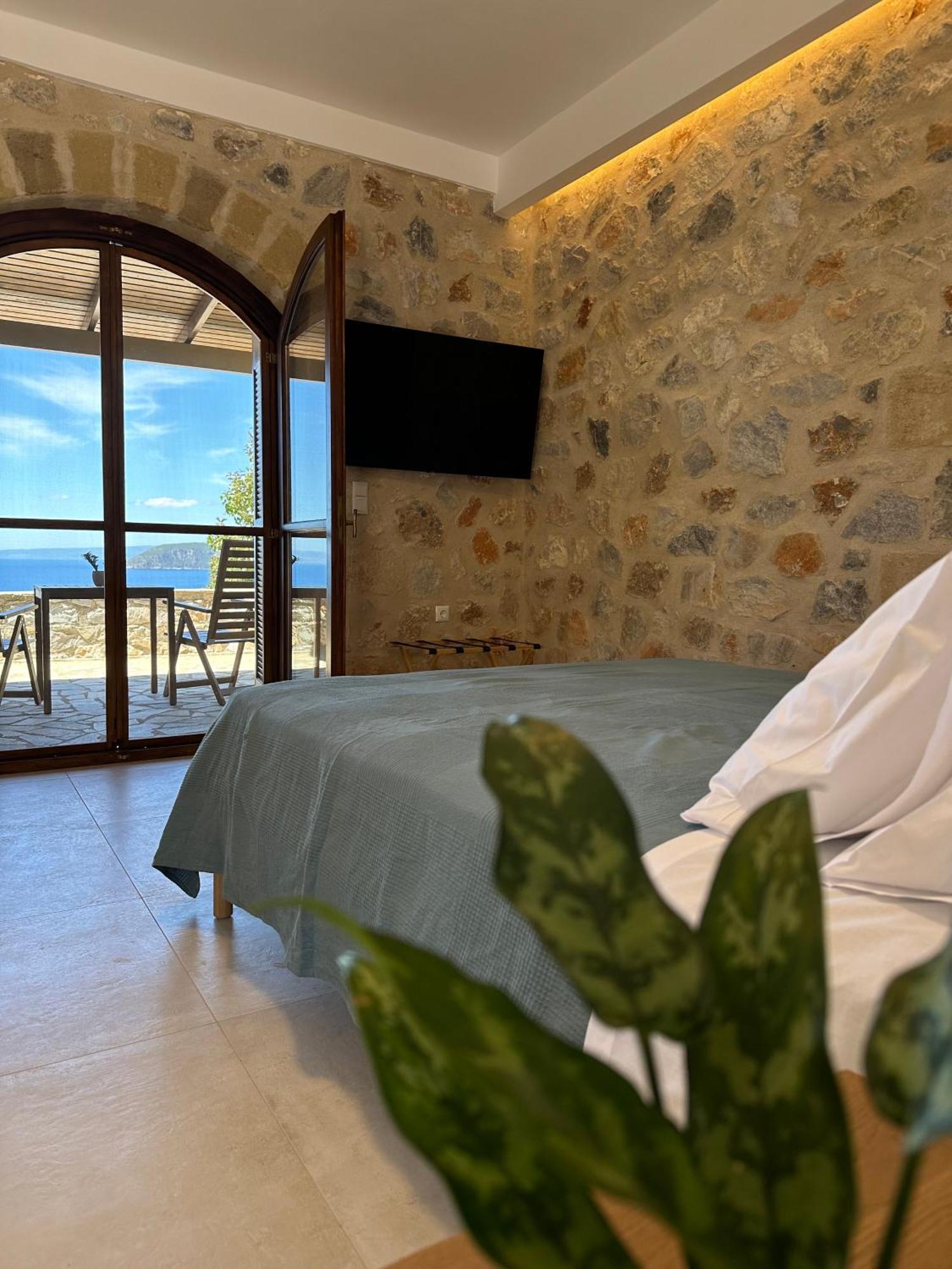 Papanestoras Apartments Kardhamili Luaran gambar