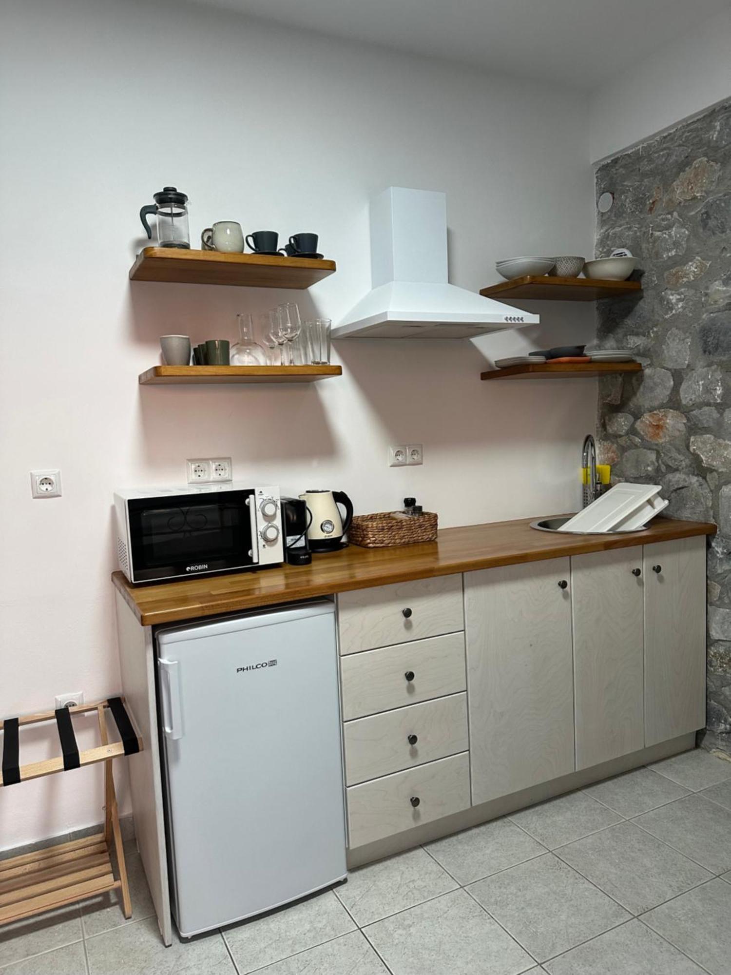 Papanestoras Apartments Kardhamili Luaran gambar